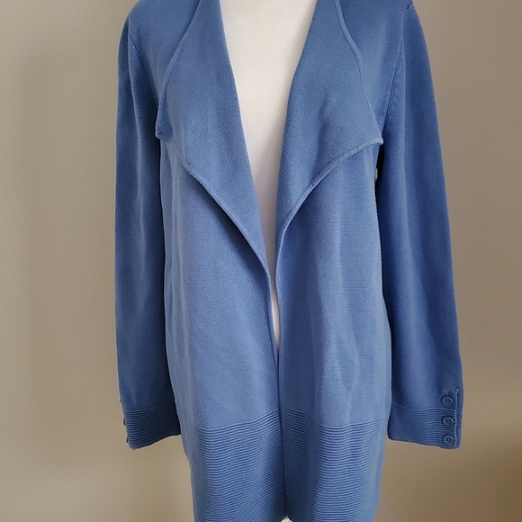 Talbots Sweaters - Talbots below the hip length sweater with nice coverage. Reduced